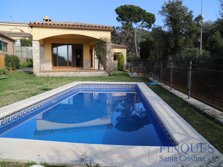 Casa amb piscina a Santa Cristina d'Aro, Mas Pla