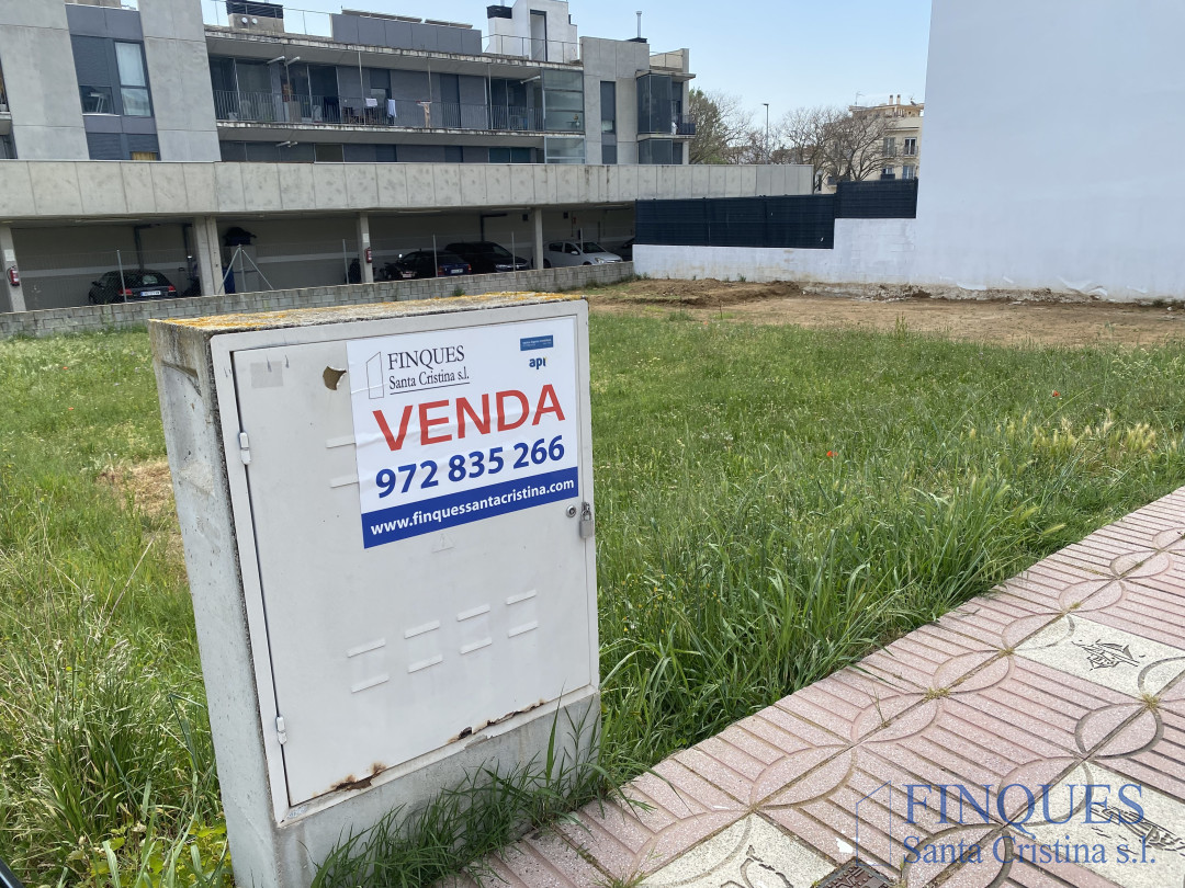 Parcela ideal para construir en el centro de Santa Cristina d’Aro